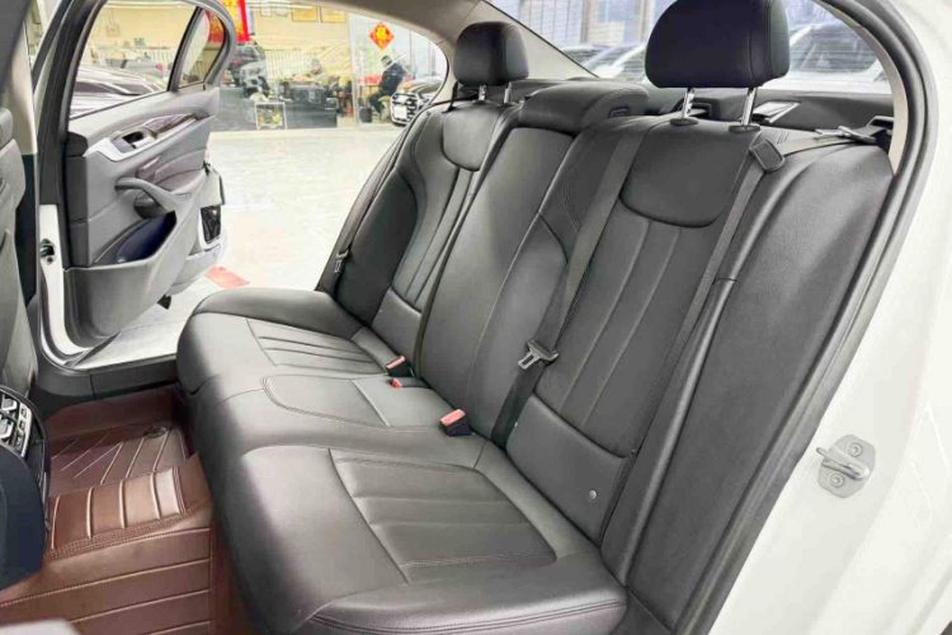 Used BMW 5 Series 2018 525Li Luxury Package Interior 1