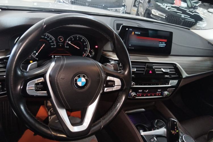 Used BMW 5 Series 2018 Facelifted 530Li Luxury Edition Premium Package Interior 1