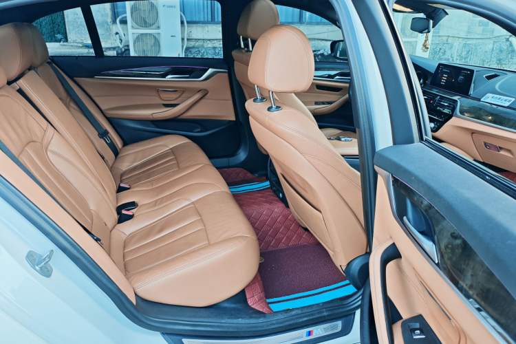 Used BMW 5 Series 2018 530Li xDrive M Sport Package Interior 11