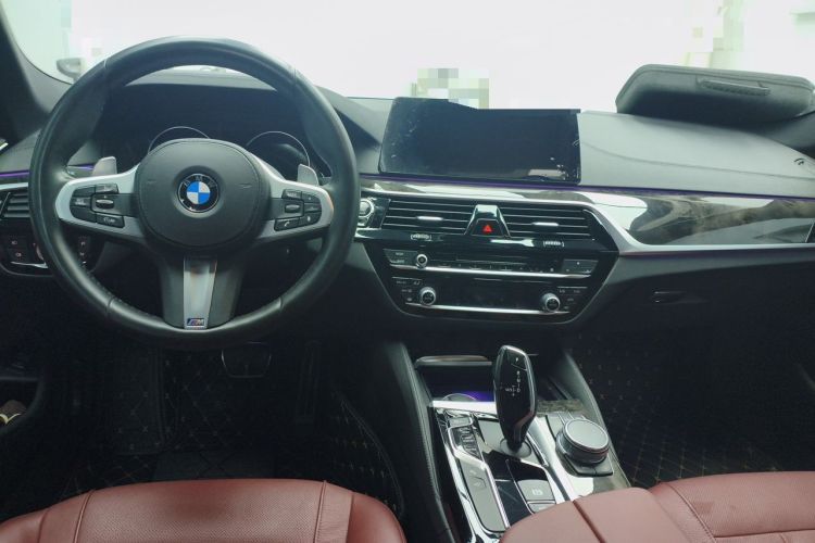 Used BMW 5 Series 2018 Restyled 530Li Luxury Edition M Sport Package Interior 2