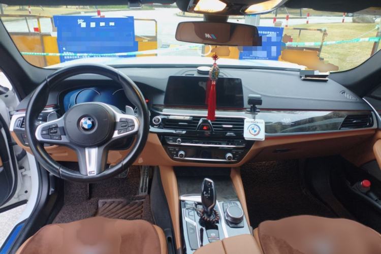 Used BMW 5 Series 2018 530Li Luxury Edition M Sport Package Interior 2