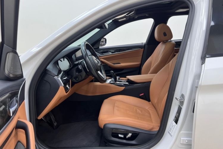 Used BMW 5 Series 2018 530Li Luxury Edition M Sport Package Interior 2