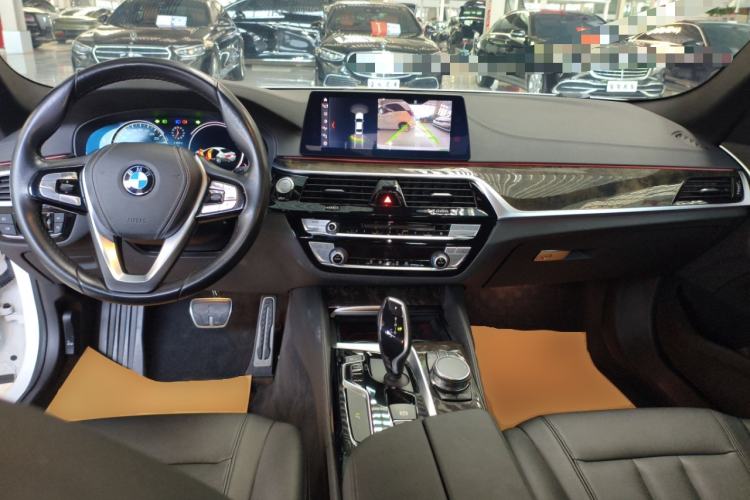 Used BMW 5 Series 2018 525Li M Sport Package Interior 2