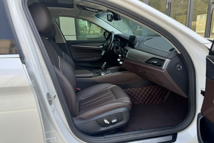 Used BMW 5 Series 2018 Revised Version 530Li Leading Edition Luxury Package Interior 2