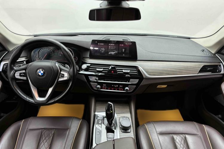 Used BMW 5 Series 2018 Facelifted 530Li Luxury Edition Premium Package Interior 3
