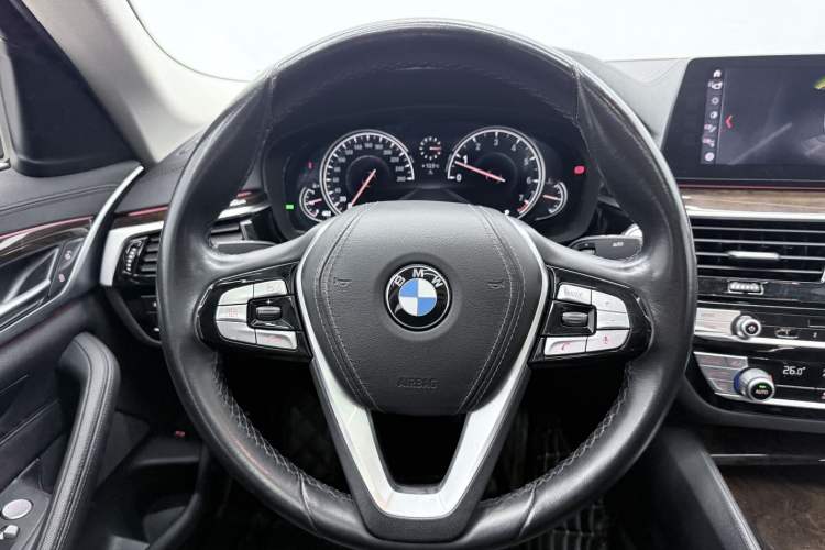 Used BMW 5 Series 2018 525Li Luxury Package Interior 3
