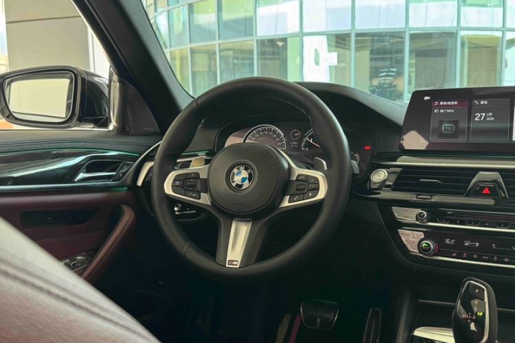 Used BMW 5 Series 2018 Facelifted 530Li xDrive M Sport Package Interior 3