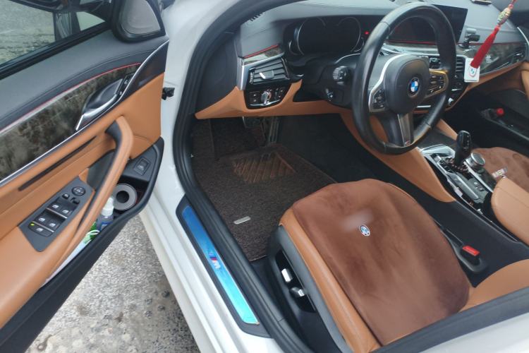 Used BMW 5 Series 2018 530Li Luxury Edition M Sport Package Interior 3