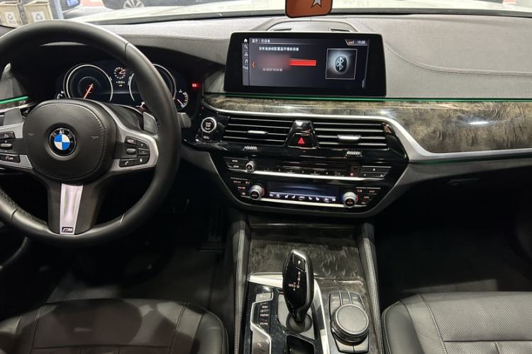 Used BMW 5 Series 2018 530Li Luxury Edition M Sport Package Interior 3