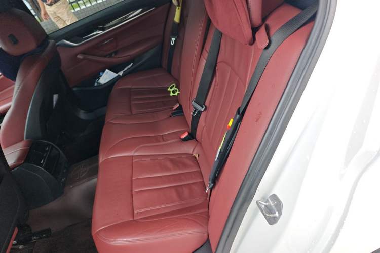 Used BMW 5 Series 2018 Restyled 530Li Leading Edition M Sport Package Interior 4