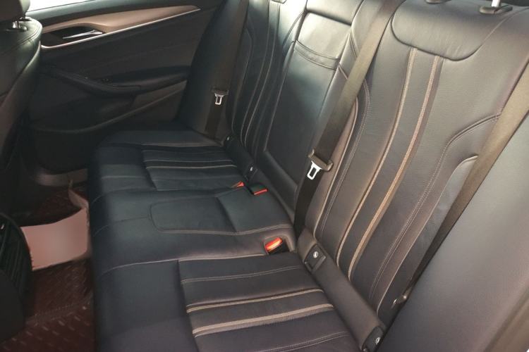 Used BMW 5 Series 2018 525i M Sport Package Interior 4