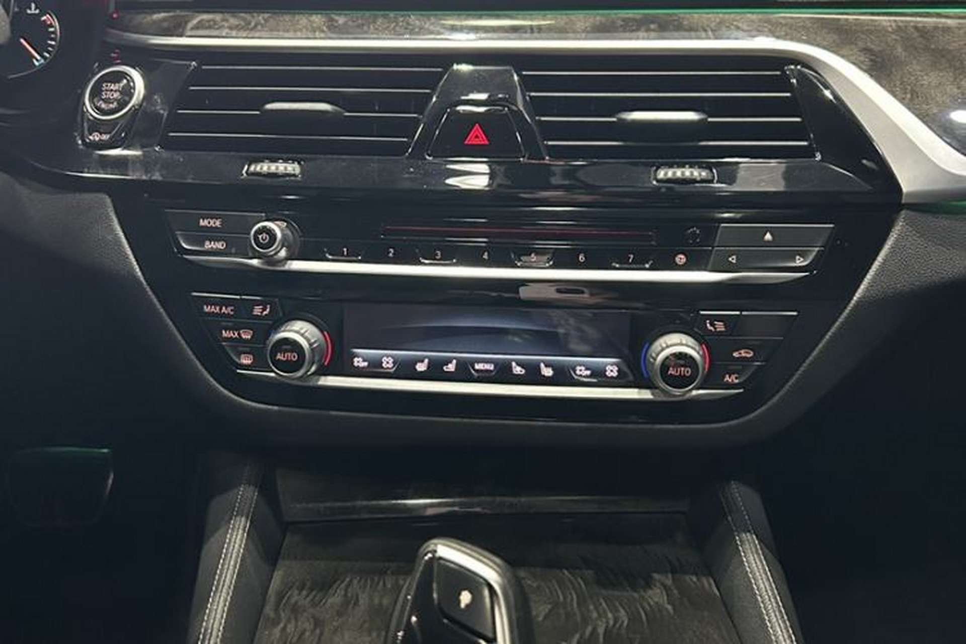 Used BMW 5 Series 2018 530Li Luxury Edition M Sport Package Interior 4