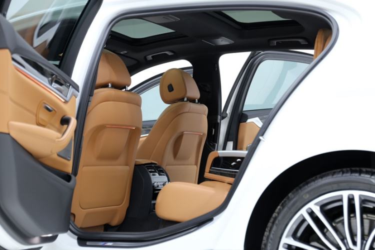Used BMW 5 Series 2018 Restyled 530Li Luxury Edition M Sport Package Interior 5