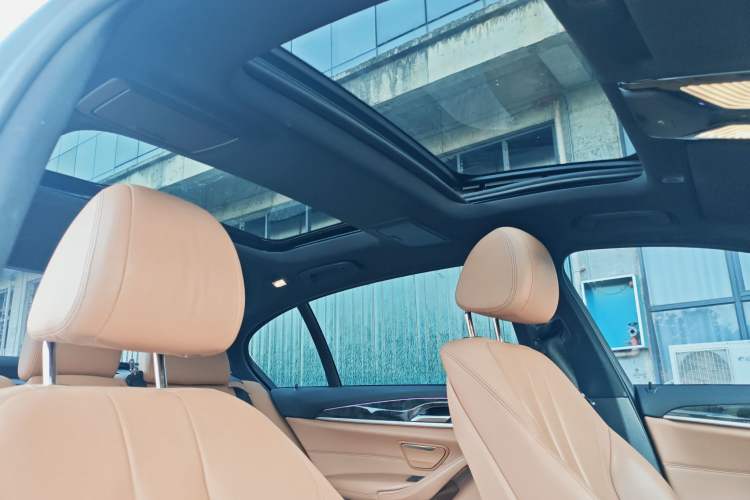 Used BMW 5 Series 2018 530Li xDrive M Sport Package Interior 5