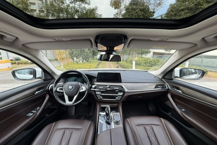 Used BMW 5 Series 2018 Facelifted 530Li Luxury Edition Premium Package Interior 5