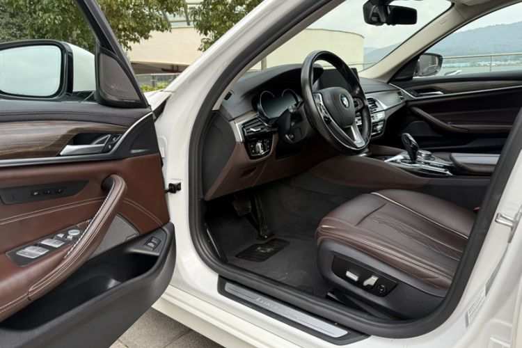 Used BMW 5 Series 2018 Facelifted 530Li Luxury Edition Premium Package Interior 6