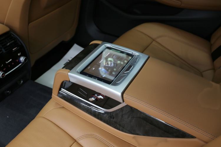 Used BMW 5 Series 2018 Restyled 530Li Luxury Edition M Sport Package Interior 7