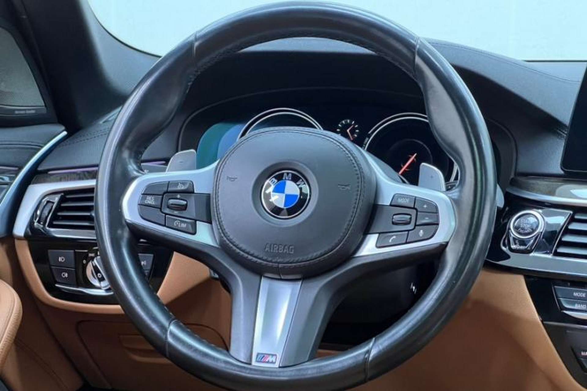 Used BMW 5 Series 2018 530Li Luxury Edition M Sport Package Interior 8