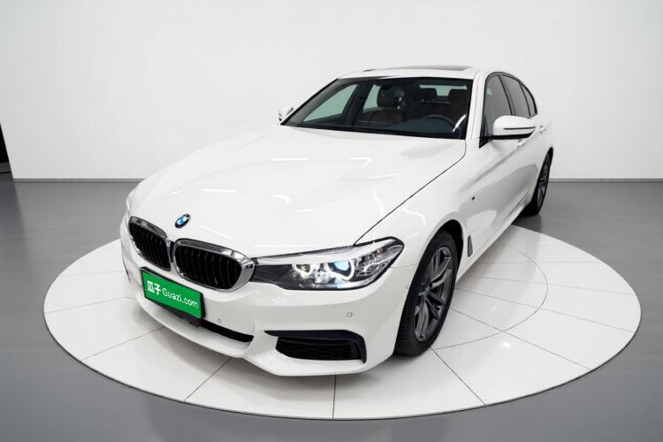 Used BMW 5 Series 2018 525i M Sport Package Guazi used car, China used car export, Used car for sale, Used BMW cars, Cheapest cars for sale