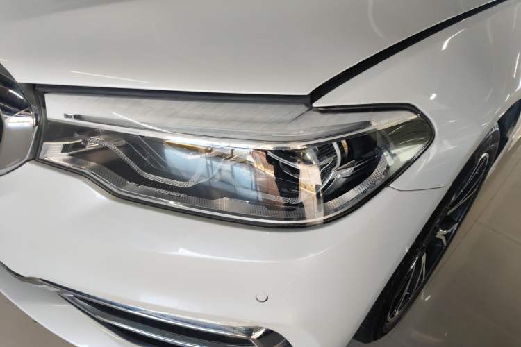 Used BMW 5 Series 2018 Revised Version 530Li Leading Edition Luxury Package Left Front Headlight