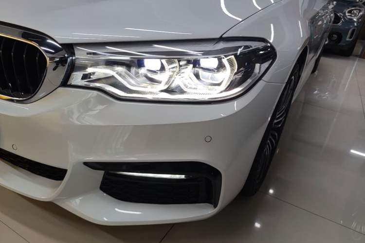 Used BMW 5 Series 2018 530Li Luxury Edition M Sport Package Left Front Headlight