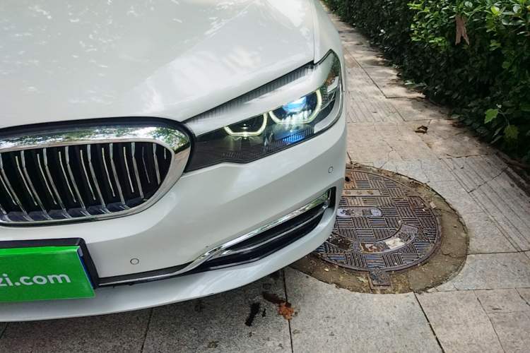 Used BMW 5 Series 2018 Revised Version 530Li Leading Edition Luxury Package Left Front Headlight