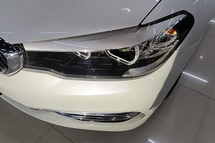 Used BMW 5 Series 2018 530Li Leading Edition Luxury Package Left Front Headlight