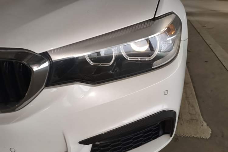 Used BMW 5 Series 2018 Restyled 530Li Leading Edition M Sport Package Left Front Headlight