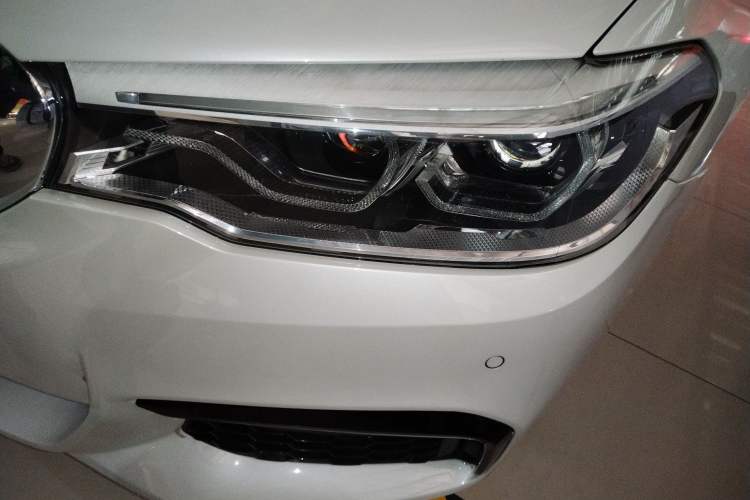 Used BMW 5 Series 2018 530Li Luxury Edition M Sport Package Left Front Headlight