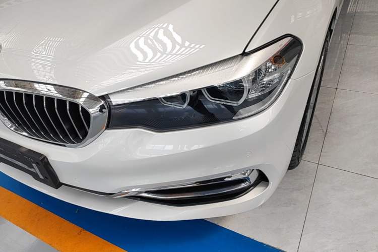Used BMW 5 Series 2018 Revised Version 530Li Leading Edition Luxury Package Left Front Headlight