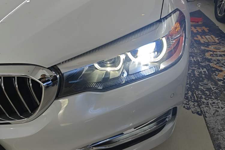 Used BMW 5 Series 2018 525Li Luxury Package Left Front Headlight