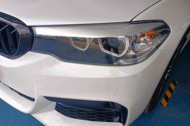 Used BMW 5 Series 2018 530Li Leading Model M Sport Package Left Front Headlight