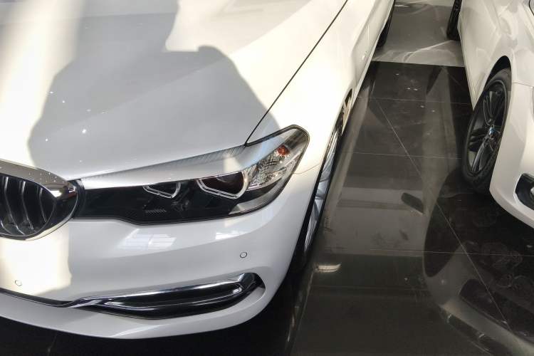 Used BMW 5 Series 2018 Revised Version 530Li Leading Edition Luxury Package Left Front Headlight