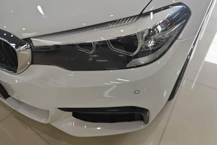 Used BMW 5 Series 2018 525i M Sport Package Left Front Headlight