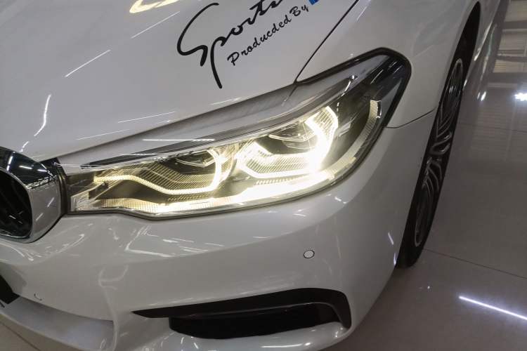 Used BMW 5 Series 2018 Restyled 530Li Leading Edition M Sport Package Left Front Headlight