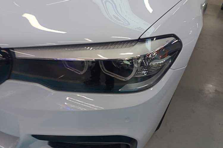 Used BMW 5 Series 2018 525Li M Sport Package Left Front Headlight