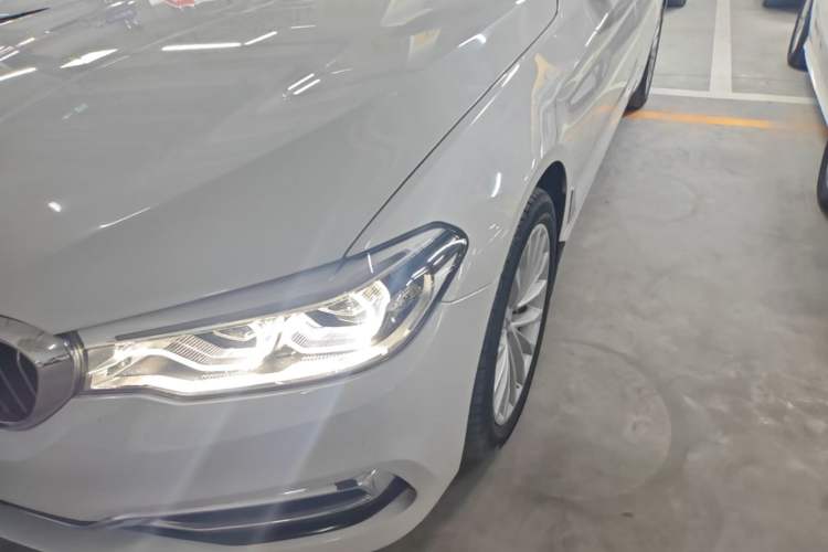 Used BMW 5 Series 2018 Facelifted 530Li xDrive Luxury Package Left Front Headlight