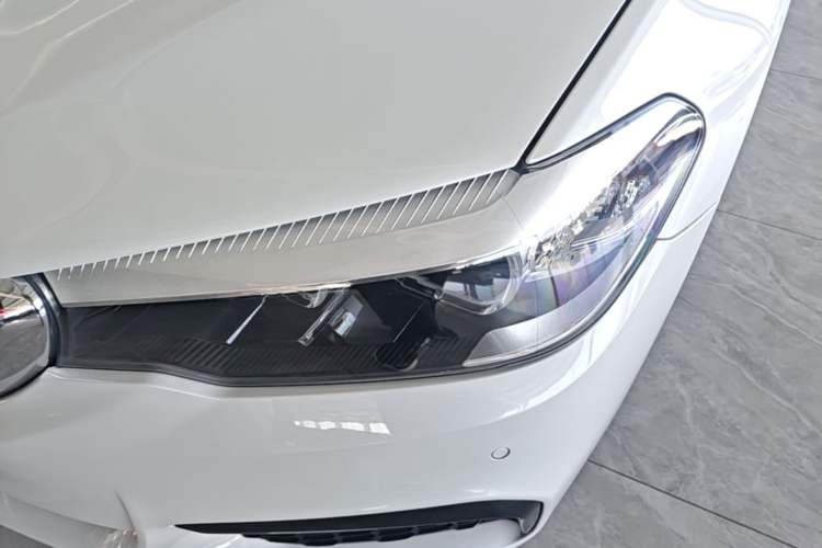 Used BMW 5 Series 2018 Restyled 530Li Leading Edition M Sport Package Left Front Headlight