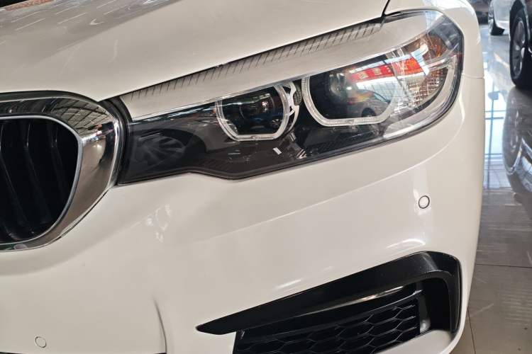 Used BMW 5 Series 2018 525Li M Sport Package Left Front Headlight