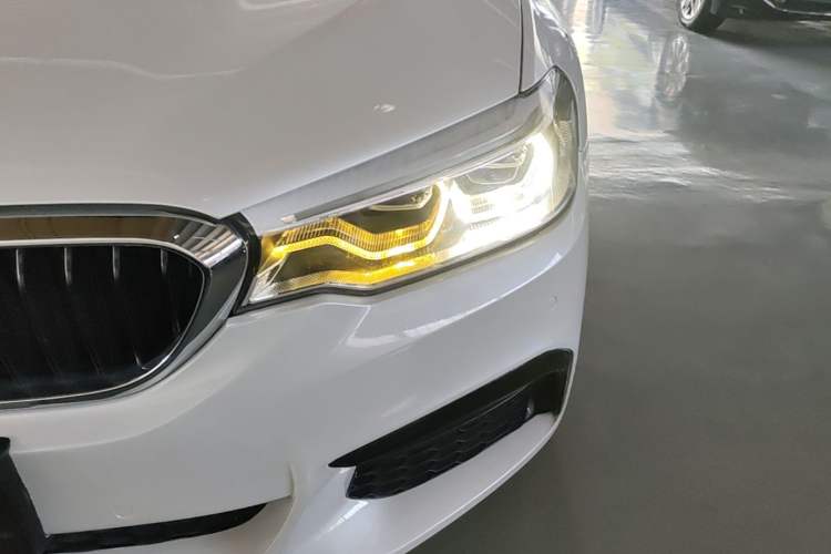 Used BMW 5 Series 2018 525Li M Sport Package Left Front Headlight