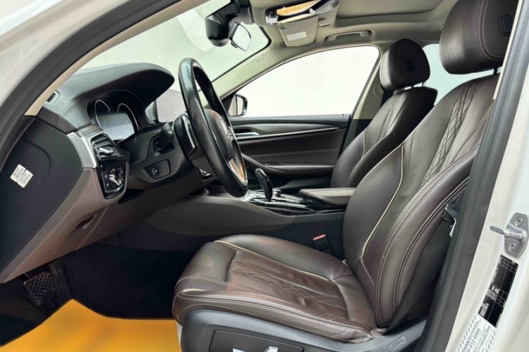 Used BMW 5 Series 2018 Facelifted 530Li Luxury Edition Premium Package Left Front Seat