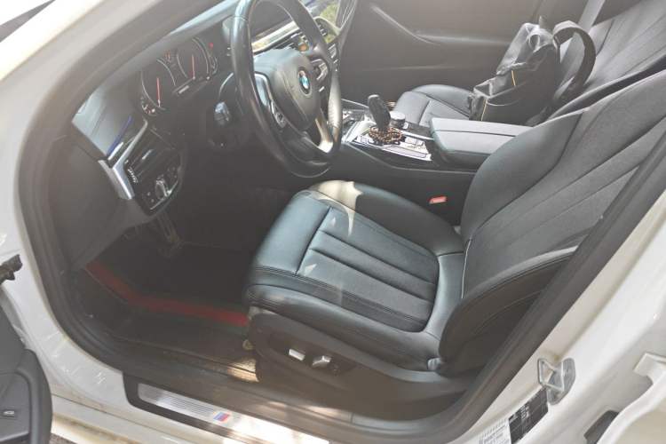Used BMW 5 Series 2018 525Li M Sport Package Left Front Seat