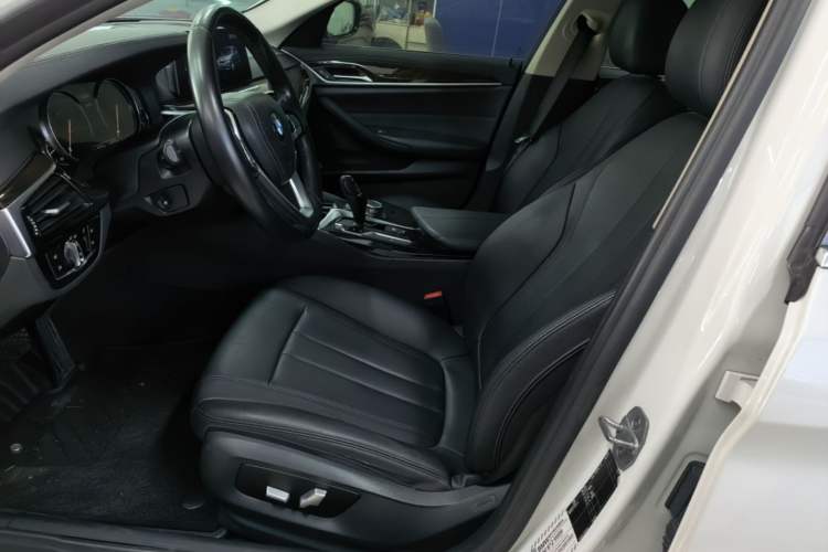 Used BMW 5 Series 2018 525Li Luxury Package Left Front Seat