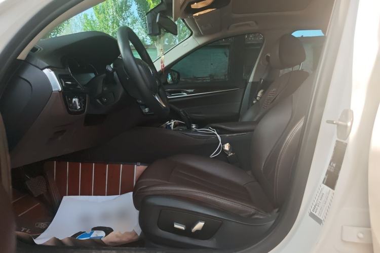 Used BMW 5 Series 2018 525Li Luxury Package Left Front Seat