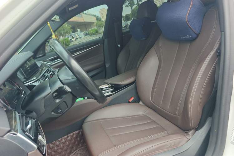 Used BMW 5 Series 2018 525Li M Sport Package Left Front Seat