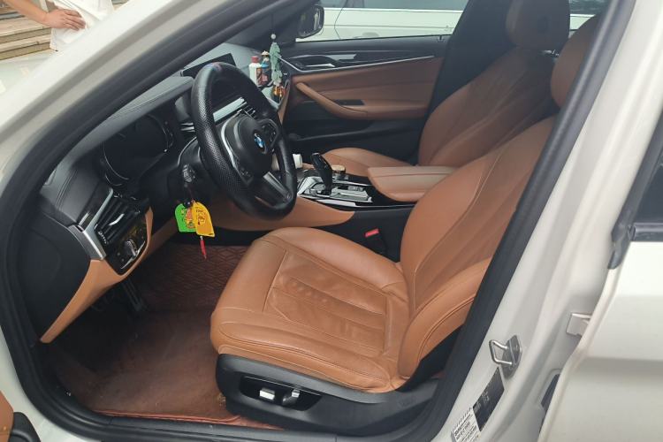 Used BMW 5 Series 2018 530Li Luxury Edition M Sport Package Left Front Seat