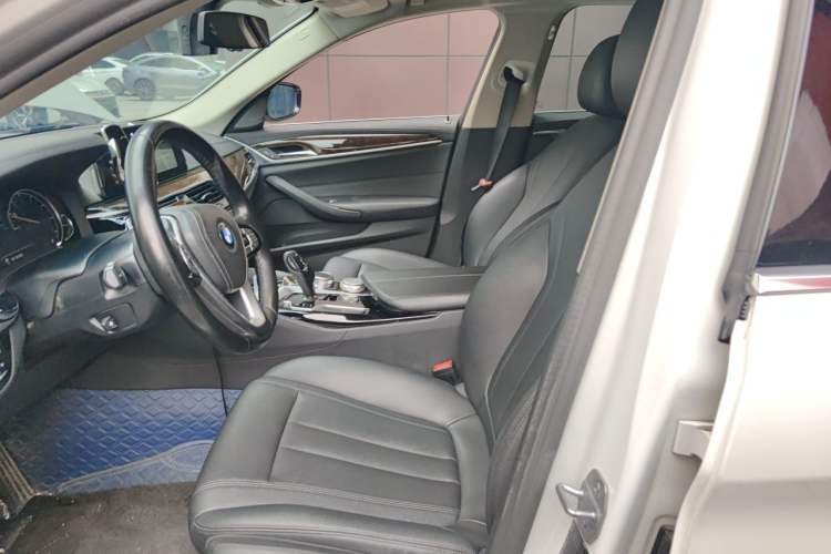Used BMW 5 Series 2018 525Li Luxury Package Left Front Seat