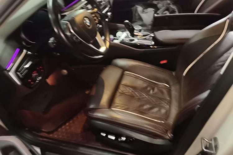 Used BMW 5 Series 2018 530Li Luxury Edition Premium Package Left Front Seat