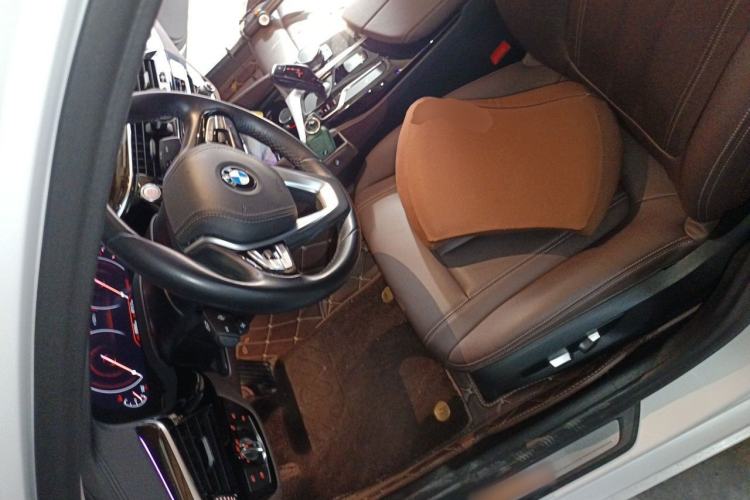 Used BMW 5 Series 2018 525Li Luxury Package Left Front Seat