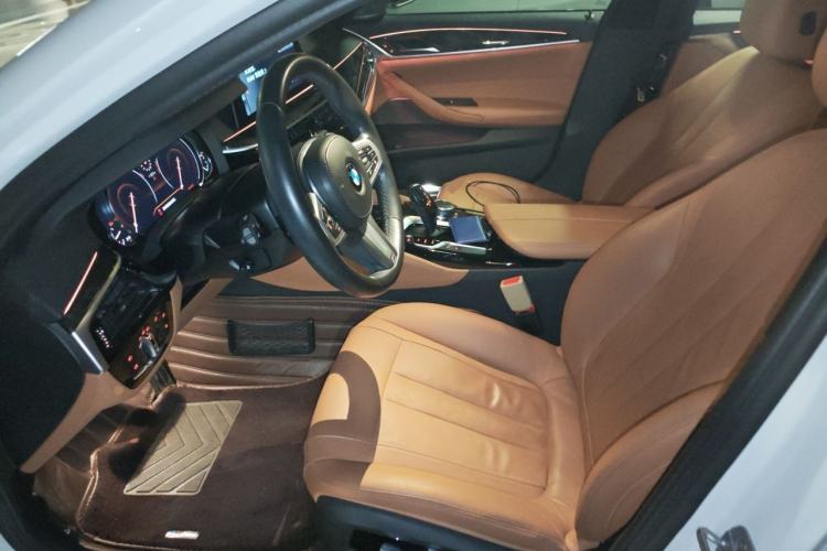 Used BMW 5 Series 2018 Restyled 530Li Luxury Edition M Sport Package Left Front Seat